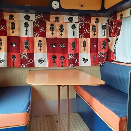 Maison D'Hotes Afrika Du Queyroux Ginestet 객실 사진